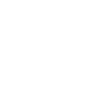 Icono que representa la comunicación y el trabajo en equipo, mostrando figuras humanas rodeadas de burbujas de diálogo. Ideal para temas de colaboración y redes sociales.